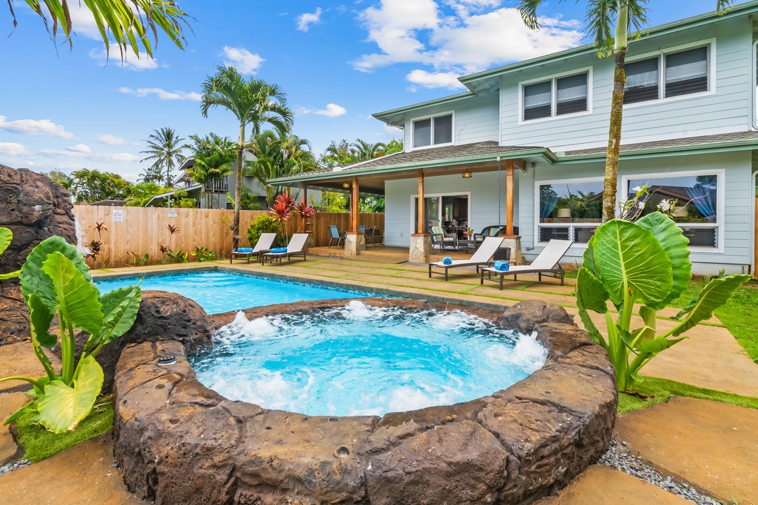 Private spa and pool